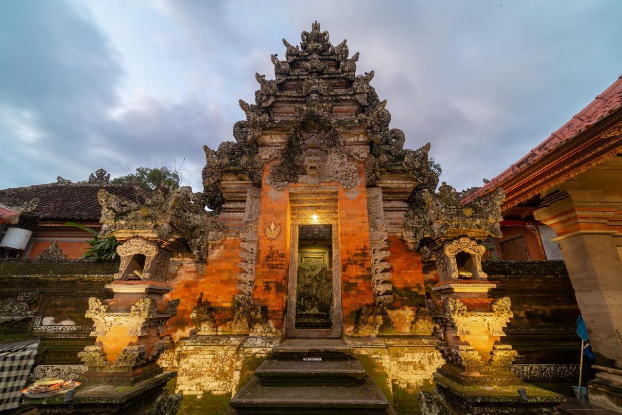 Saren Kauh Ubud Palaceॐ Exterior photo