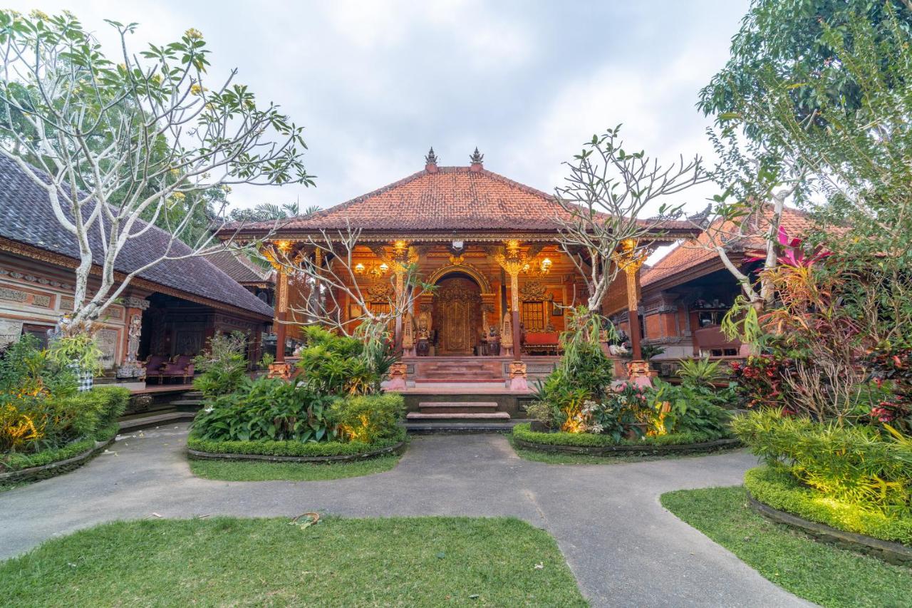 Saren Kauh Ubud Palaceॐ Exterior photo